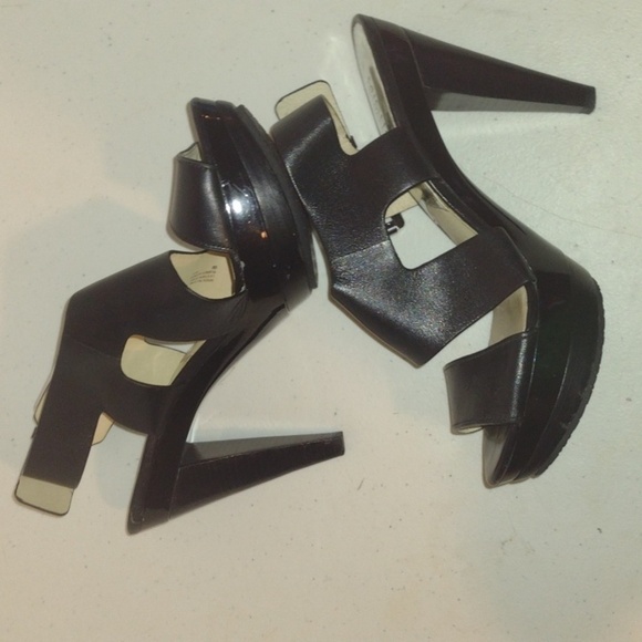 Michael Kors black platform heels size 6 - Picture 2 of 16
